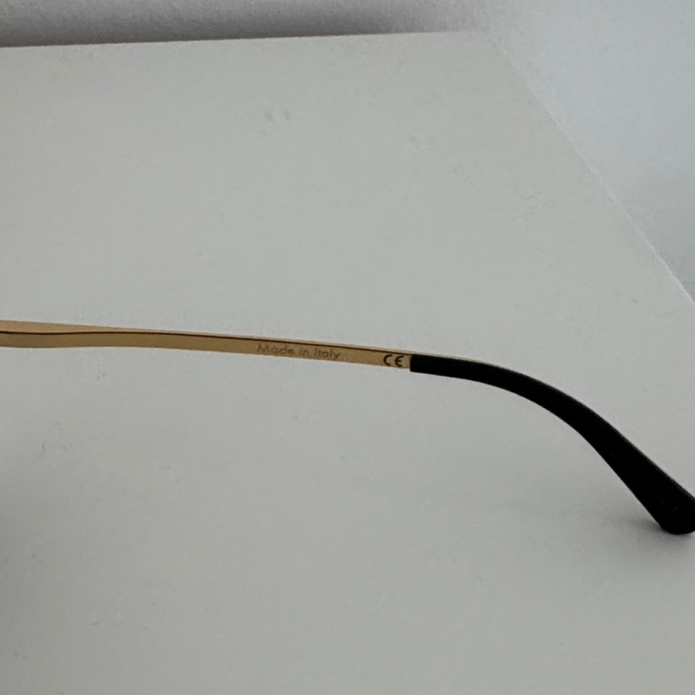 Louis Vuitton Gold Aviator Sunglasses with Black Lenses - Picture 3 of 6